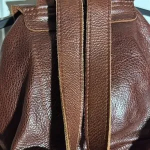 Portland Leather | Bags | Portland Leather Bucket Backpack  display picture 1